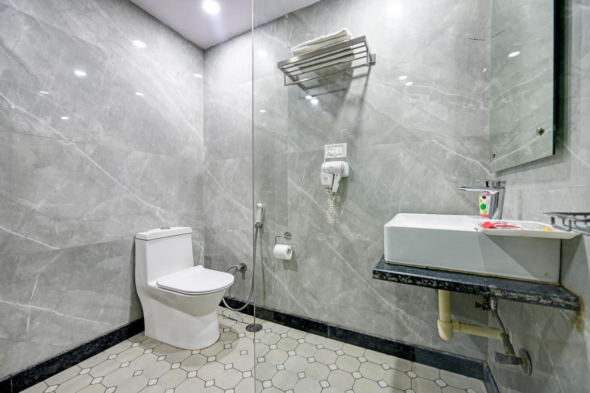 Hotel Le Grand - Walk-In From Rk Ashram Metro Station New Delhi Exterior photo
